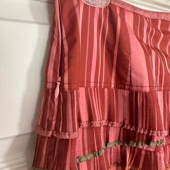 Detailed, ruffled Cynthia Steffe skirt - Picture 5 of 8